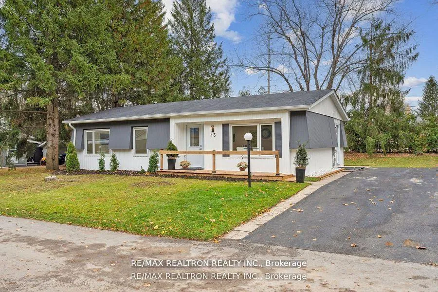 Photo 2 of 13 Cherrywood Lane, Innisfil, Rural Innisfil — HOMEH