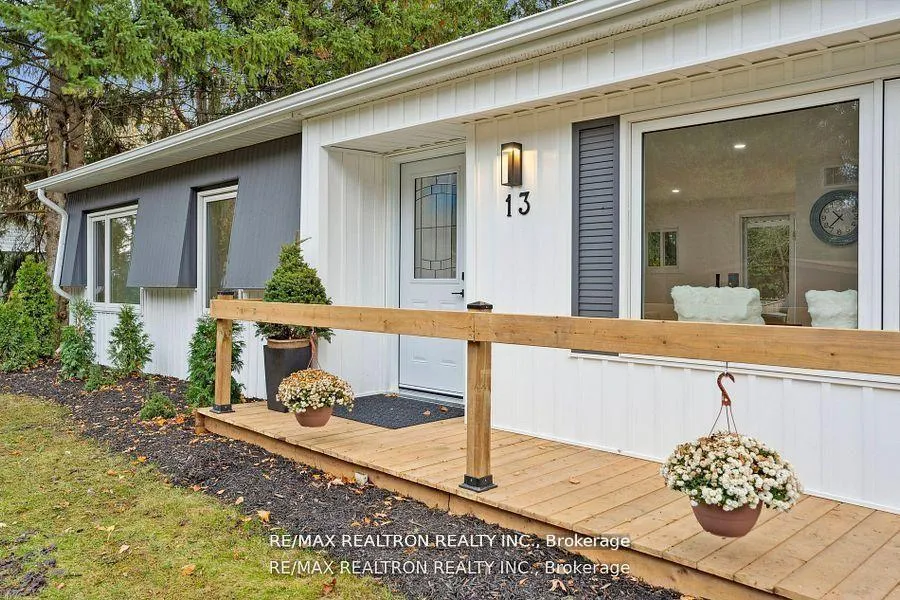 Photo 3 of 13 Cherrywood Lane, Innisfil, Rural Innisfil — HOMEH