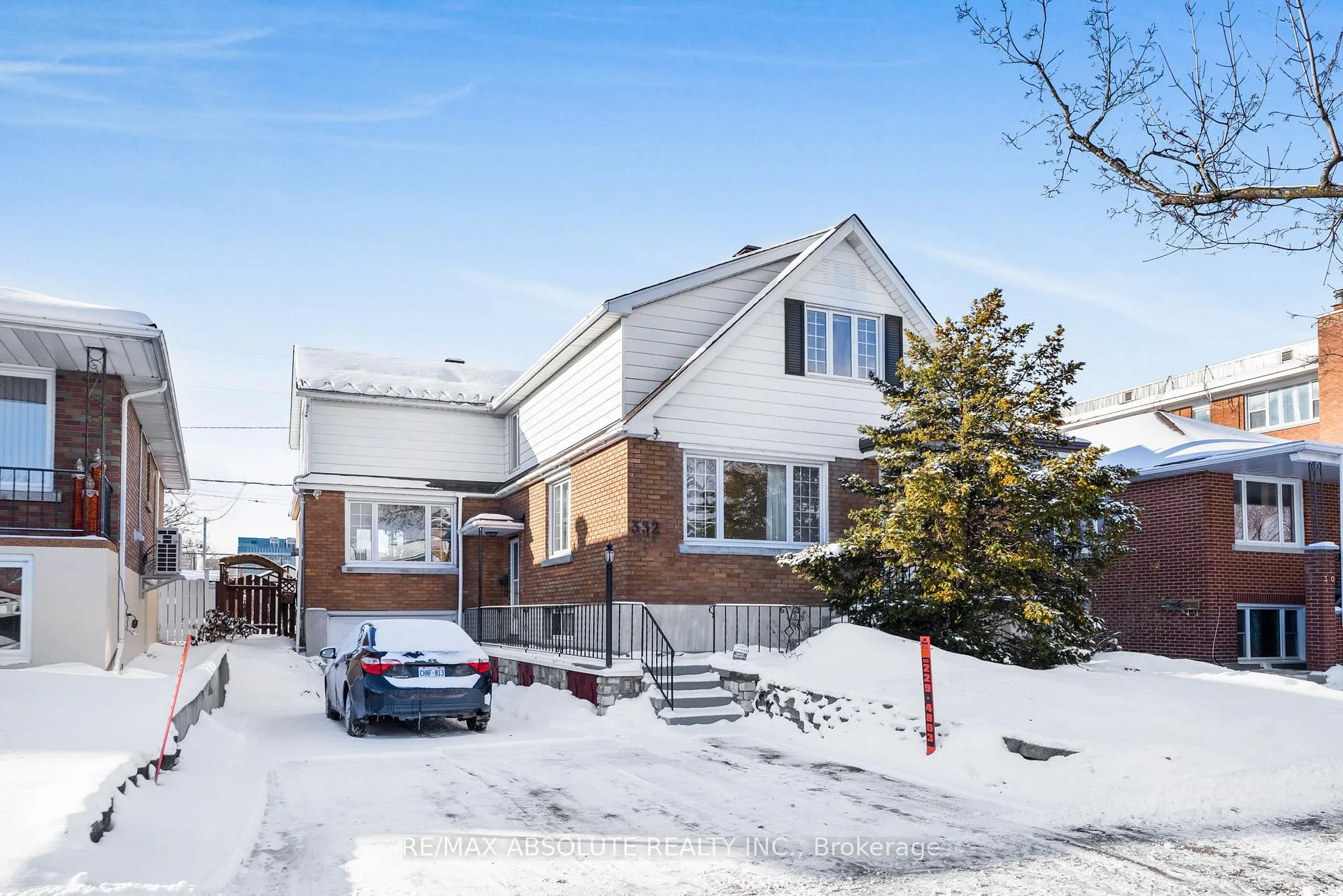 Front of 352 Lacasse Avenue
