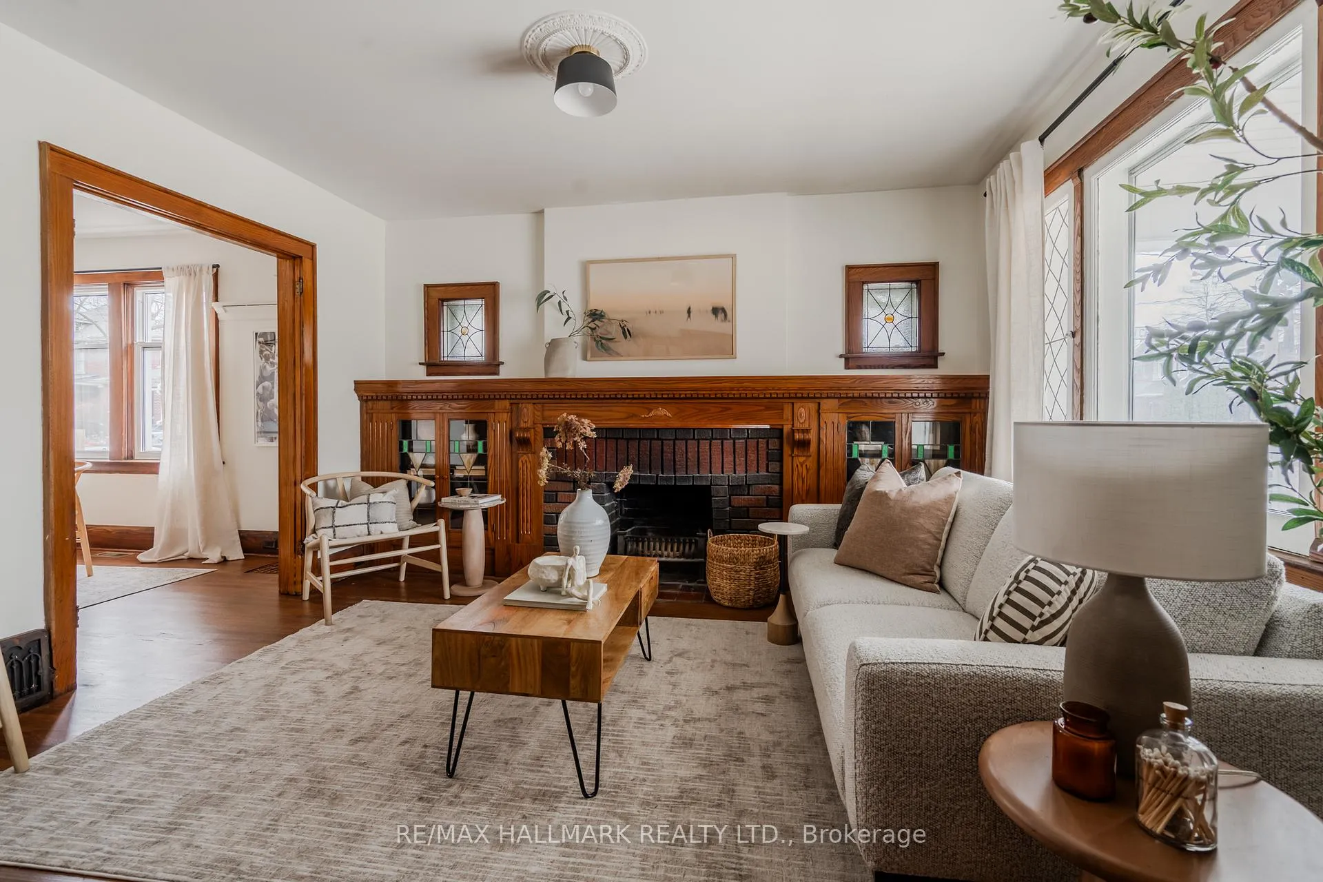 Photo 3 of 2076 Gerrard Street E, Toronto, East End-Danforth — HOMEH