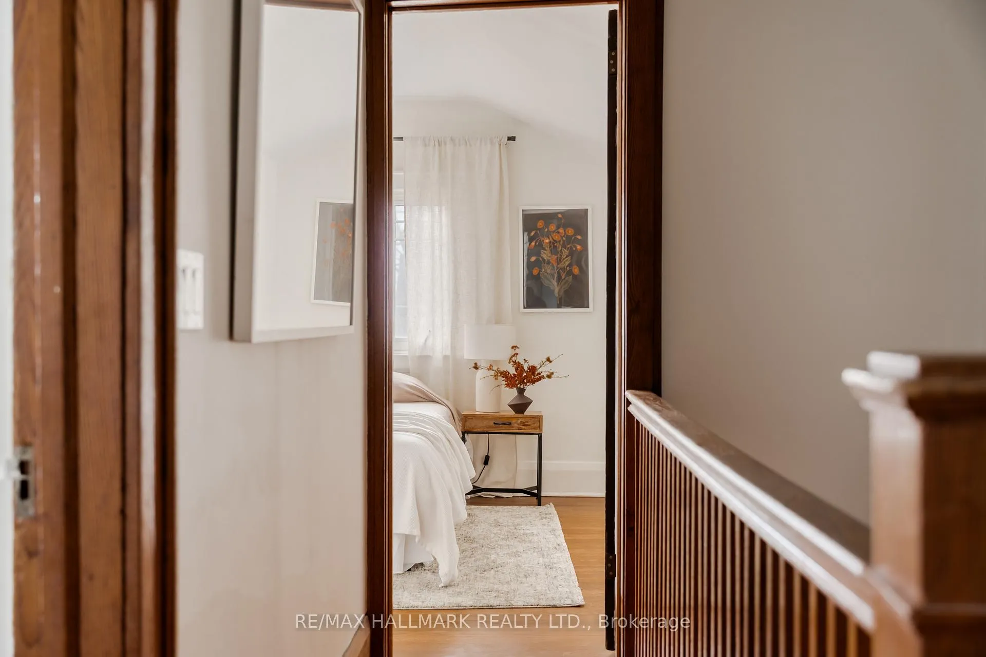 Photo 10 of 2076 Gerrard Street E, Toronto, East End-Danforth — HOMEH