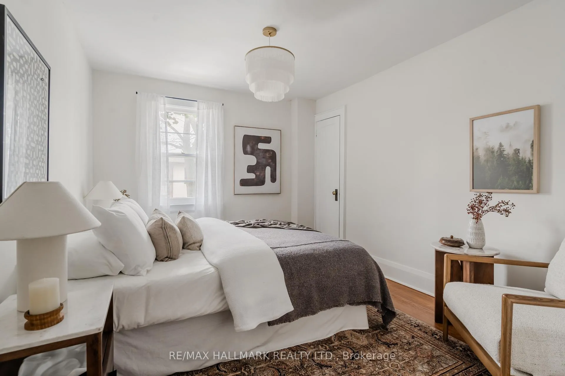 Photo 13 of 2076 Gerrard Street E, Toronto, East End-Danforth — HOMEH
