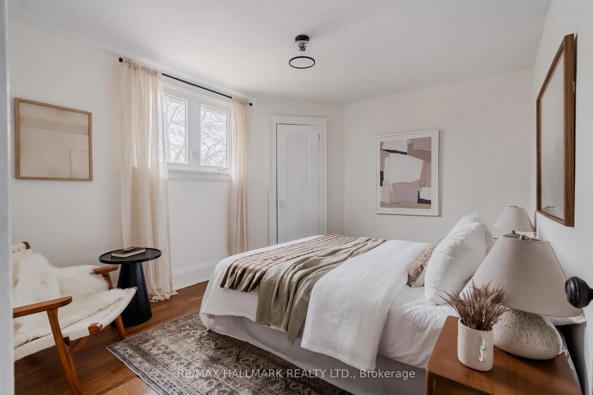 Photo 14 of 2076 Gerrard Street E, Toronto, East End-Danforth — HOMEH