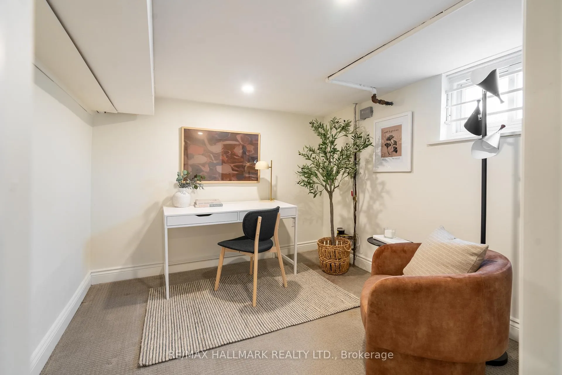 Photo 17 of 2076 Gerrard Street E, Toronto, East End-Danforth — HOMEH