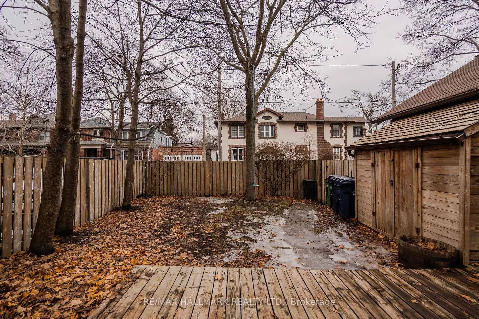 Photo 22 of 2076 Gerrard Street E, Toronto, East End-Danforth — HOMEH