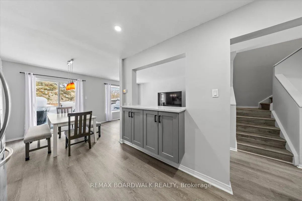 Photo 14 of 294 Valade Crescent, Ottawa, Fallingbrook/Pineridge — HOMEH