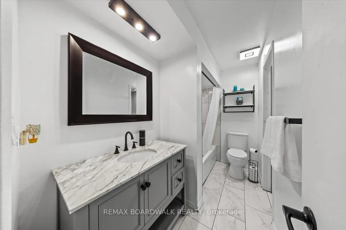 Photo 26 of 294 Valade Crescent, Ottawa, Fallingbrook/Pineridge — HOMEH