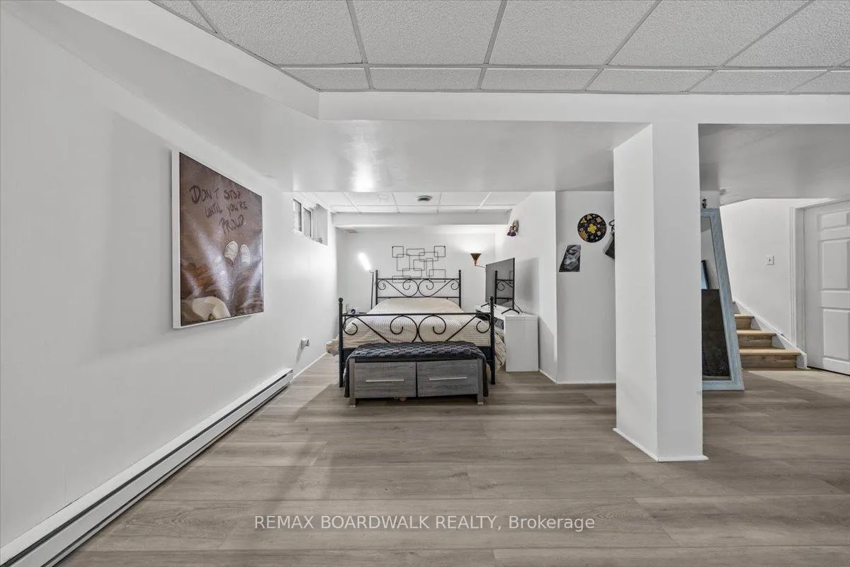 Photo 29 of 294 Valade Crescent, Ottawa, Fallingbrook/Pineridge — HOMEH