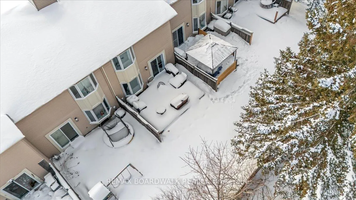 Photo 34 of 294 Valade Crescent, Ottawa, Fallingbrook/Pineridge — HOMEH