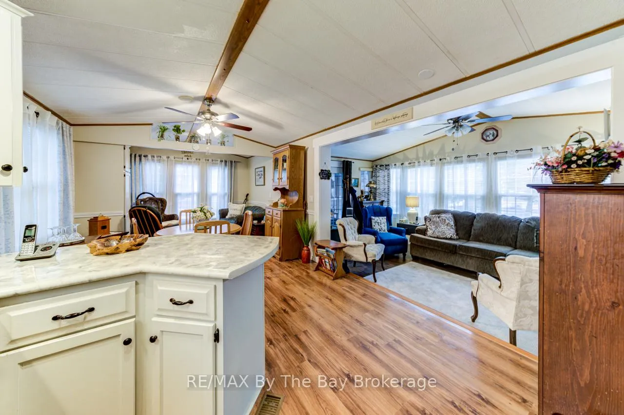 Photo 20 of 23 Prince Charles Avenue, Barrie, Little Lake — HOMEH
