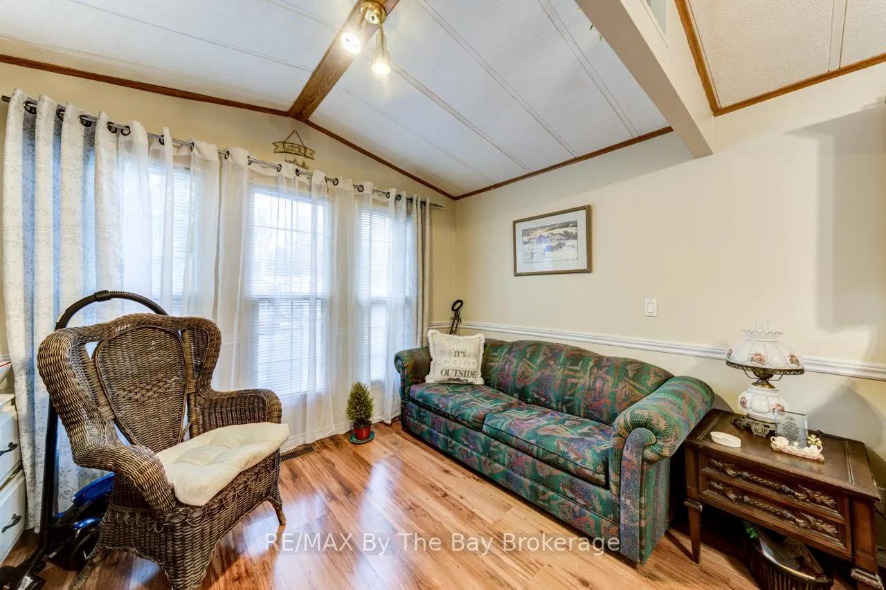 Photo 25 of 23 Prince Charles Avenue, Barrie, Little Lake — HOMEH