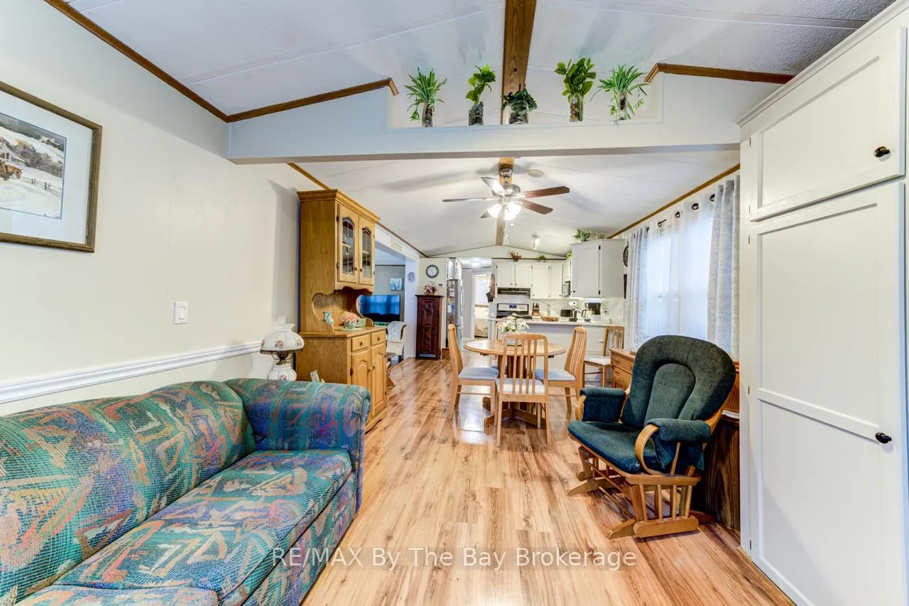 Photo 27 of 23 Prince Charles Avenue, Barrie, Little Lake — HOMEH