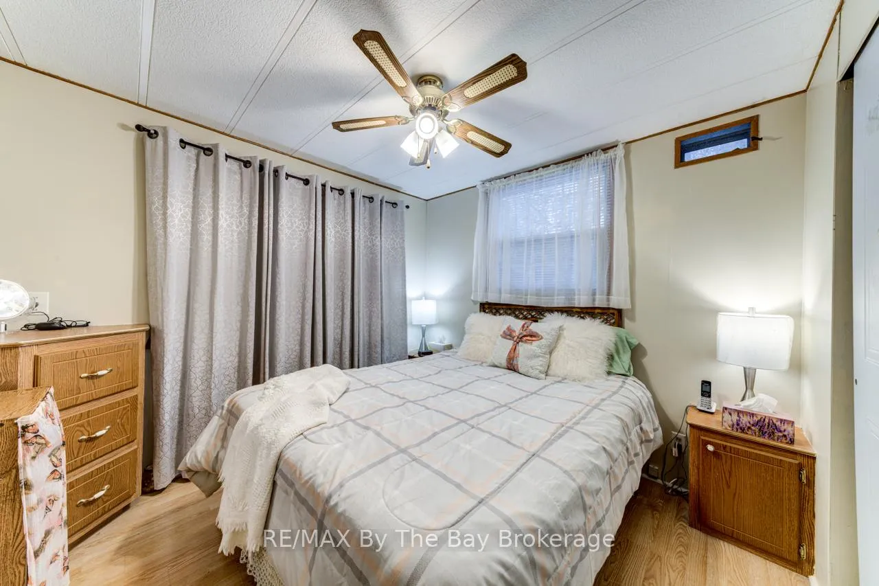 Photo 29 of 23 Prince Charles Avenue, Barrie, Little Lake — HOMEH