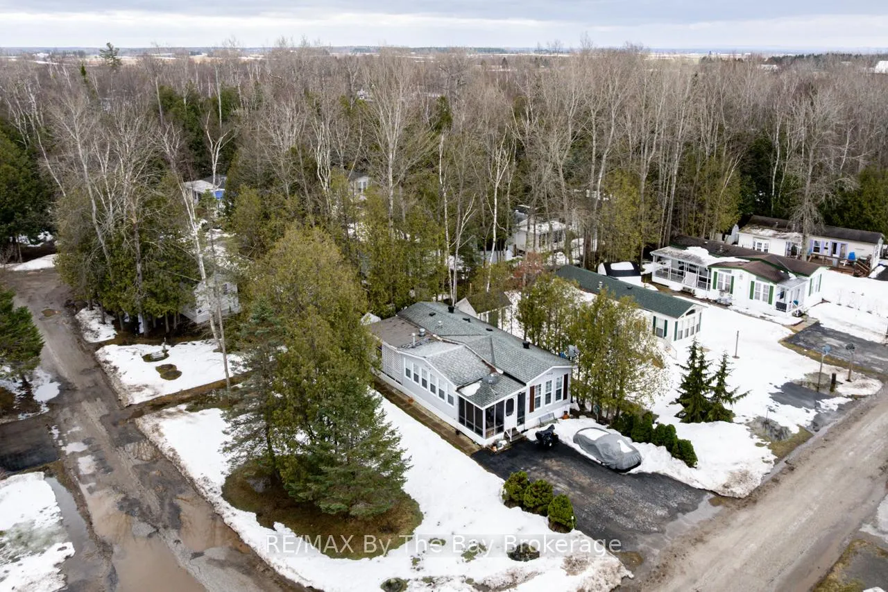Photo 34 of 23 Prince Charles Avenue, Barrie, Little Lake — HOMEH