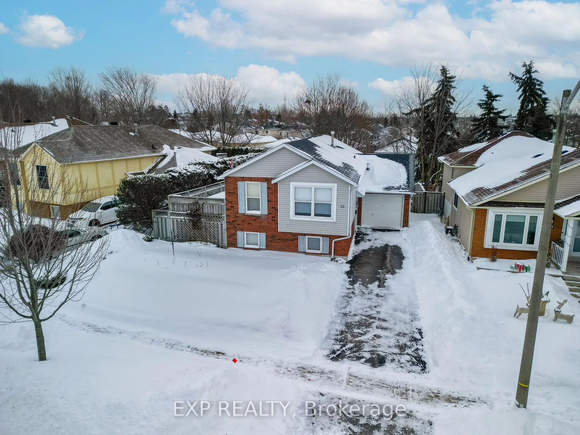 Photo 2 of 33 Knicely Road, Barrie, Painswick North — HOMEH