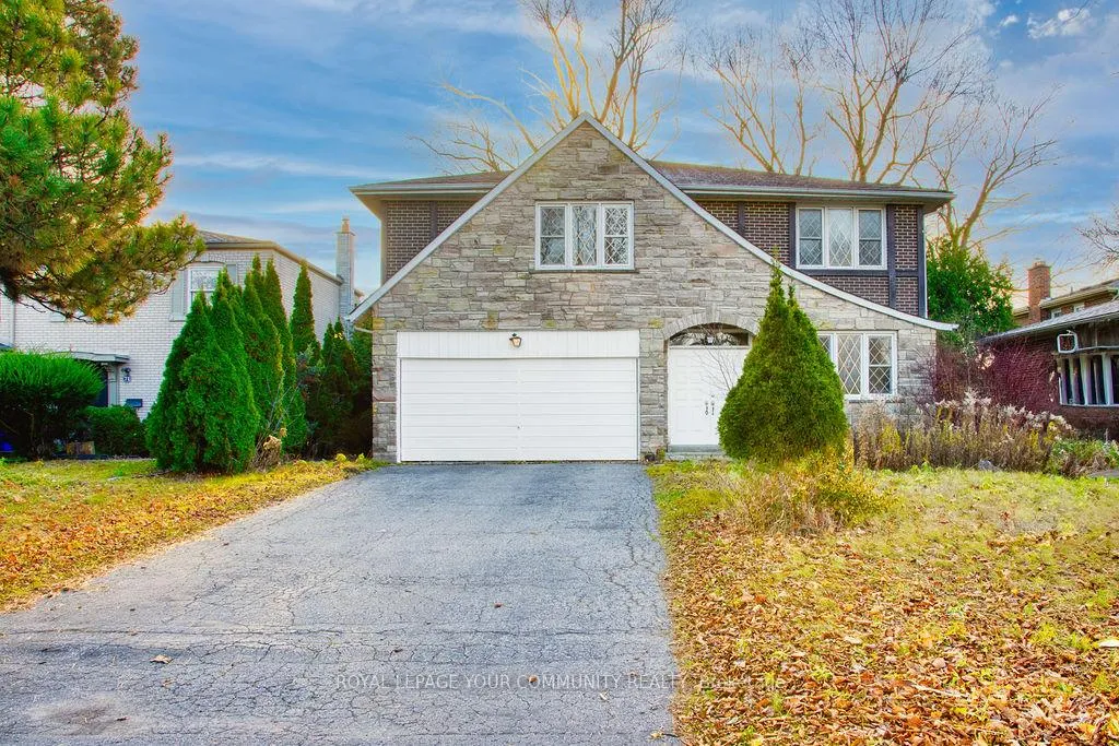 Photo 2 of 69 Royal Orchard Boulevard, Markham, Royal Orchard — HOMEH