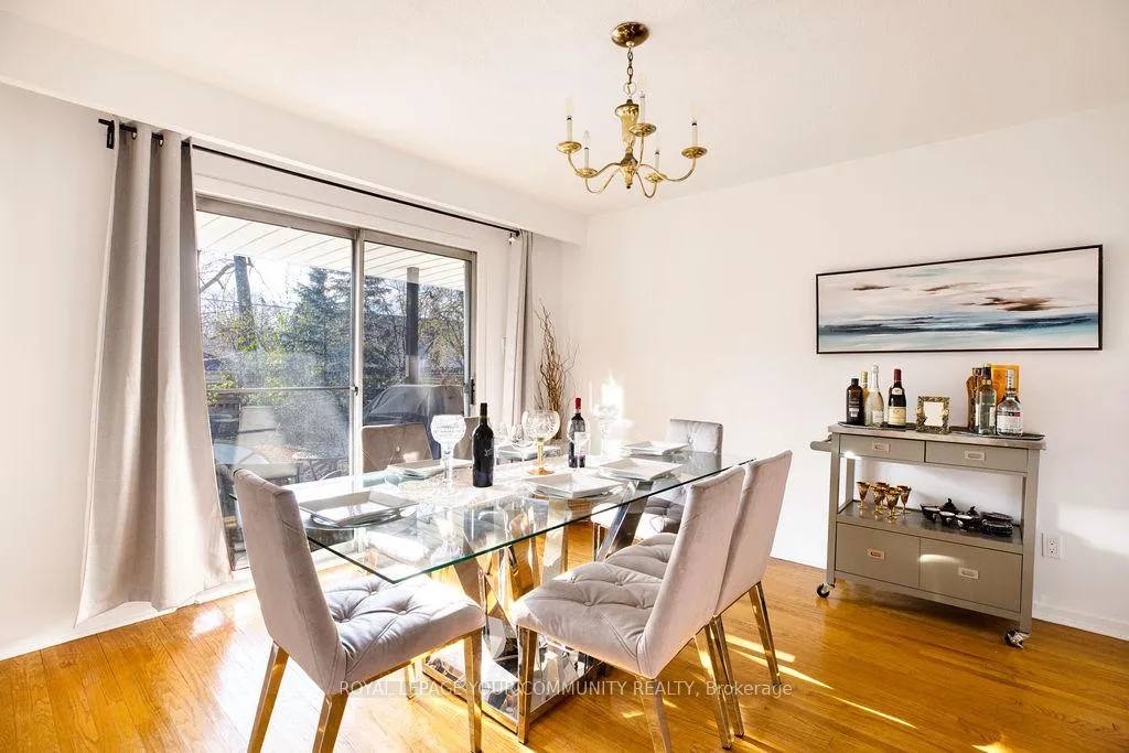 Photo 7 of 69 Royal Orchard Boulevard, Markham, Royal Orchard — HOMEH