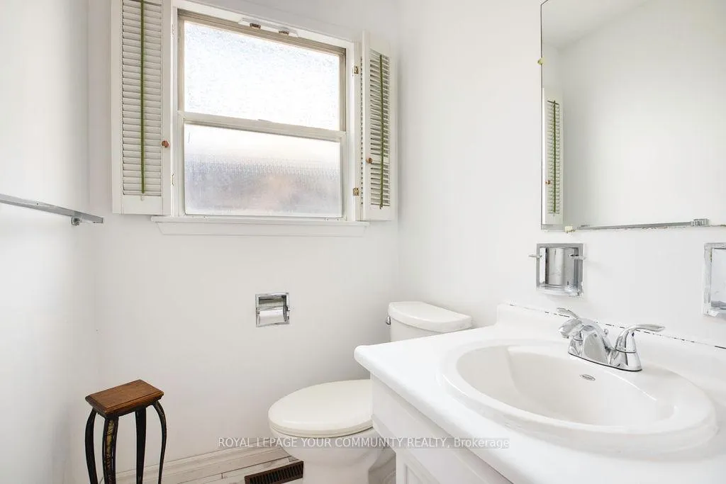 Photo 17 of 69 Royal Orchard Boulevard, Markham, Royal Orchard — HOMEH