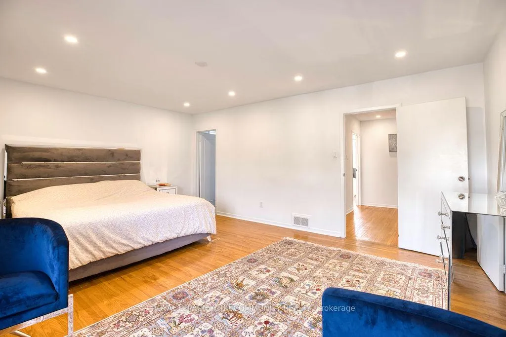 Photo 25 of 69 Royal Orchard Boulevard, Markham, Royal Orchard — HOMEH
