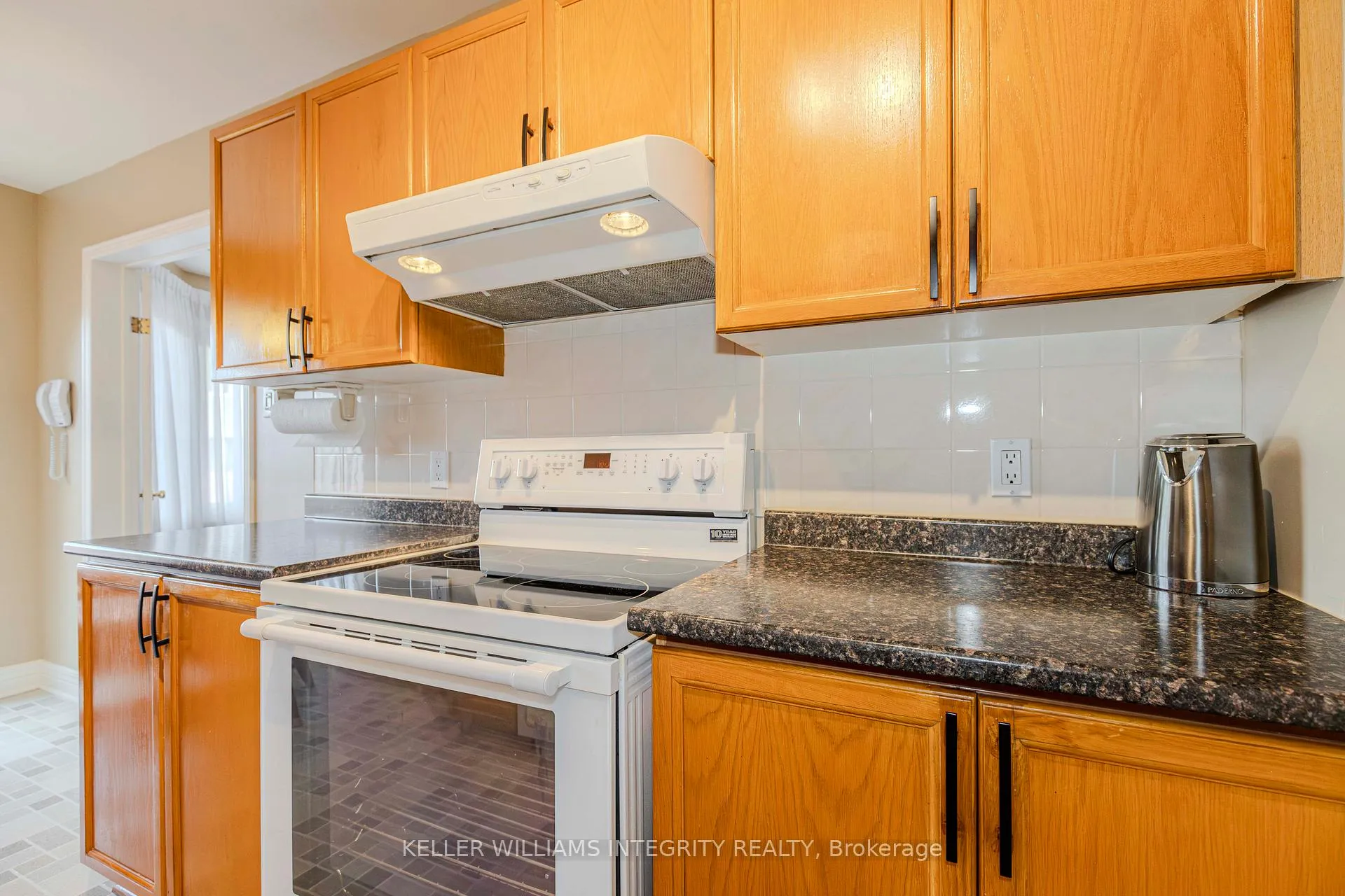 Photo 16 of 177 Thornbury Crescent, Ottawa, Centrepointe — HOMEH