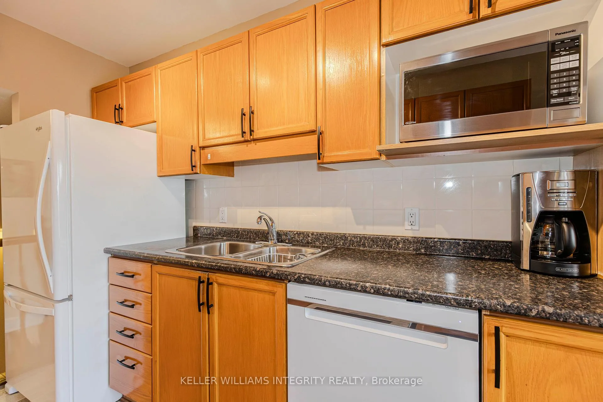 Photo 17 of 177 Thornbury Crescent, Ottawa, Centrepointe — HOMEH
