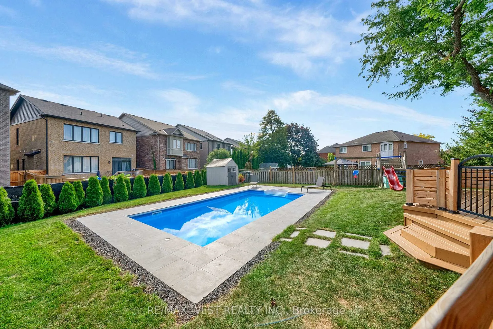 Photo 40 of 32 Falstaff Crescent, Whitby, Rolling Acres — HOMEH