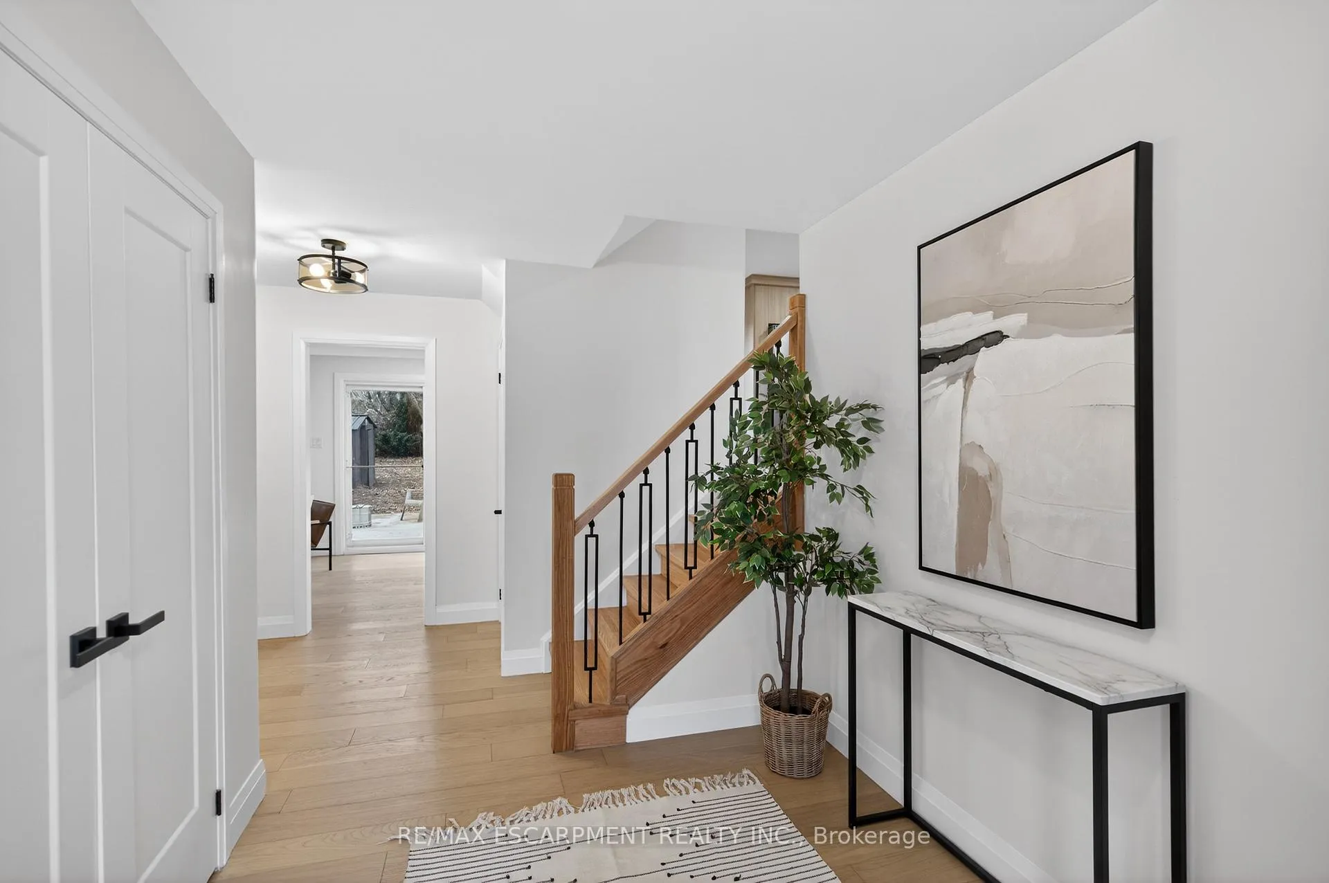 Photo 6 of 5375 Riverside Drive, Burlington, Appleby — HOMEH