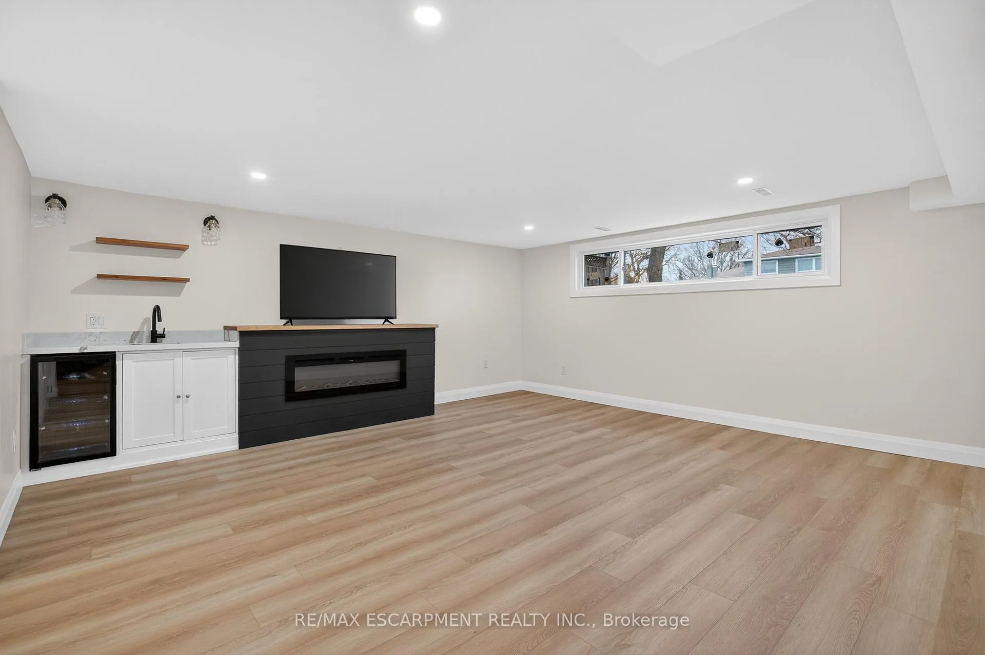 Photo 32 of 5375 Riverside Drive, Burlington, Appleby — HOMEH