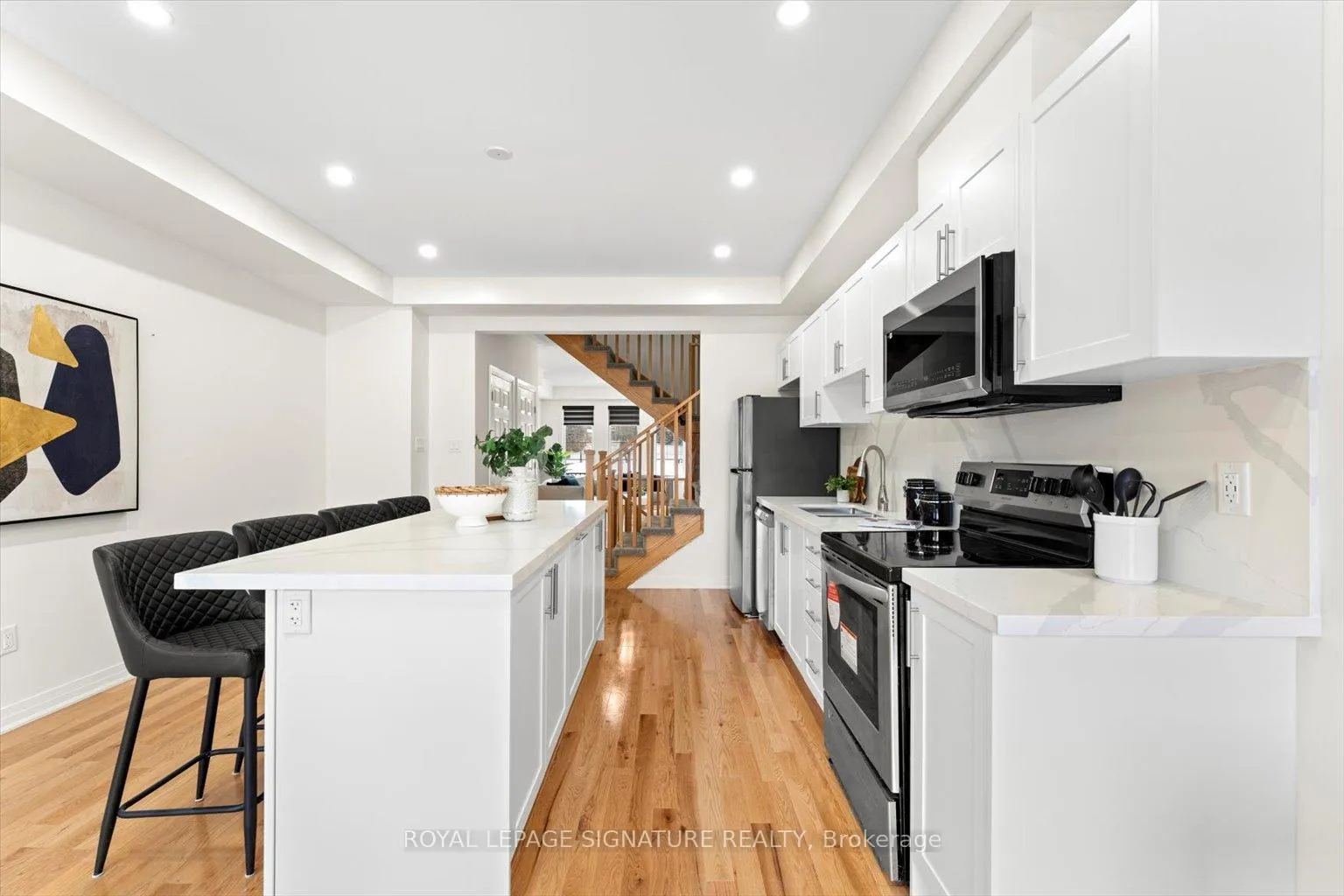 Photo 9 of 1499 Green Road, Clarington, Bowmanville — HOMEH