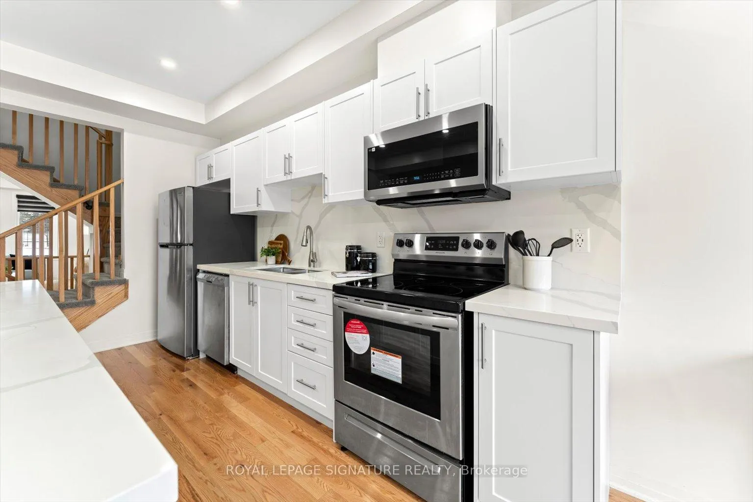 Photo 10 of 1499 Green Road, Clarington, Bowmanville — HOMEH