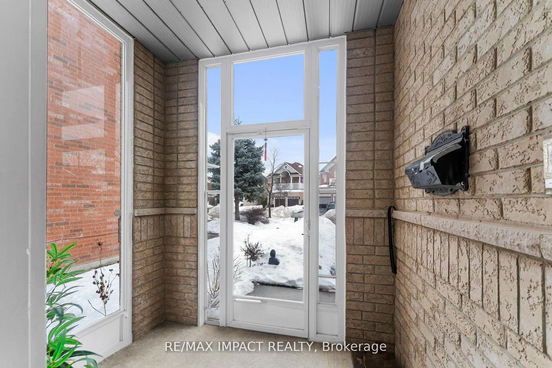 Photo 3 of 305 Terra Road, Vaughan, East Woodbridge — HOMEH
