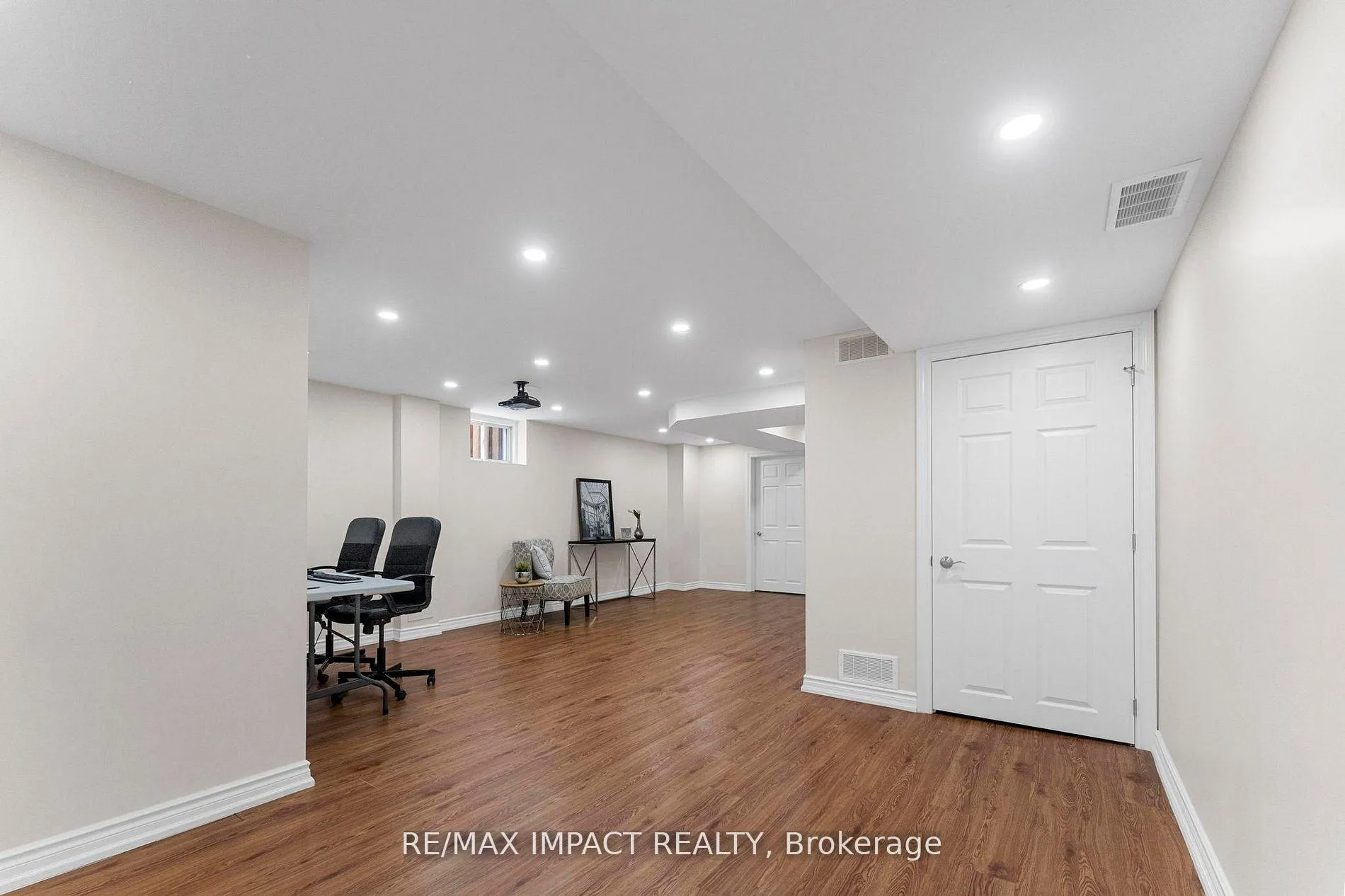 Photo 37 of 305 Terra Road, Vaughan, East Woodbridge — HOMEH