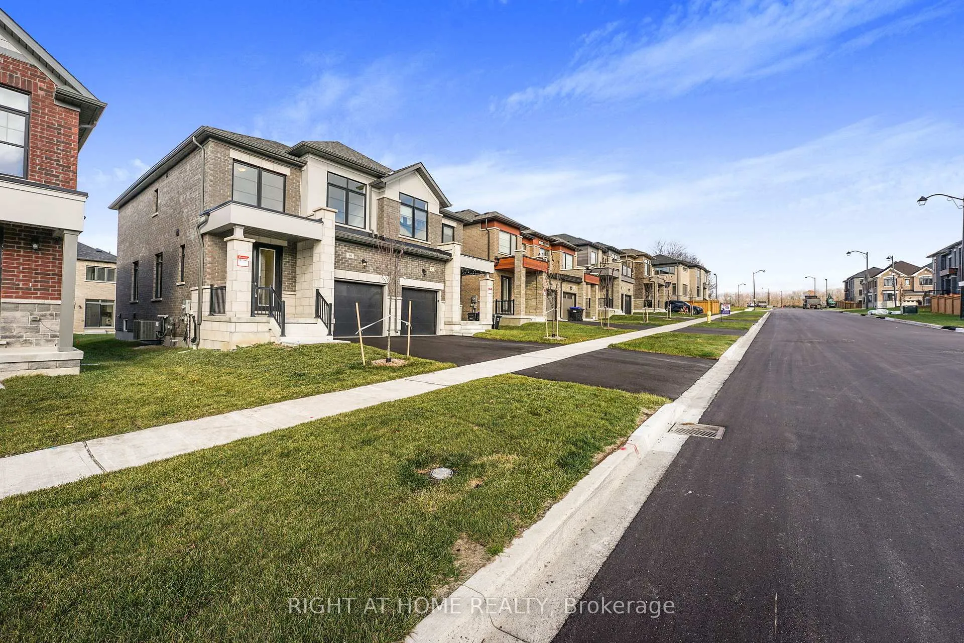 Photo 2 of 40 Daisy Street, Springwater, Midhurst — HOMEH