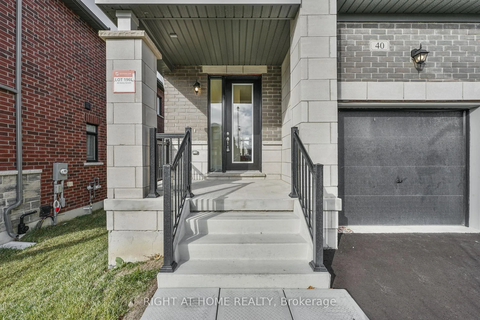 Photo 3 of 40 Daisy Street, Springwater, Midhurst — HOMEH
