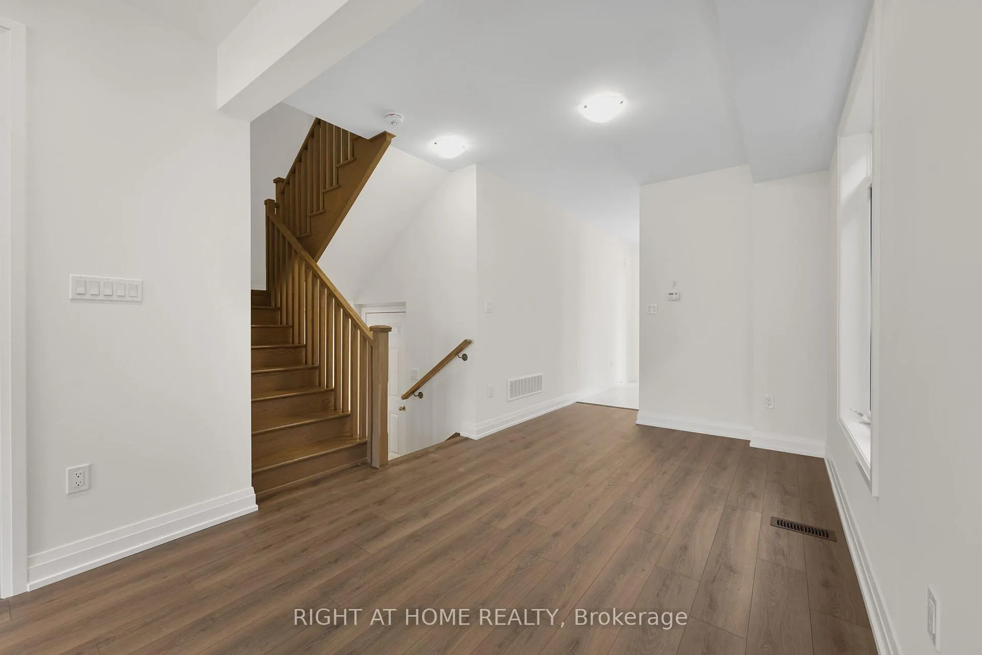 Photo 8 of 40 Daisy Street, Springwater, Midhurst — HOMEH