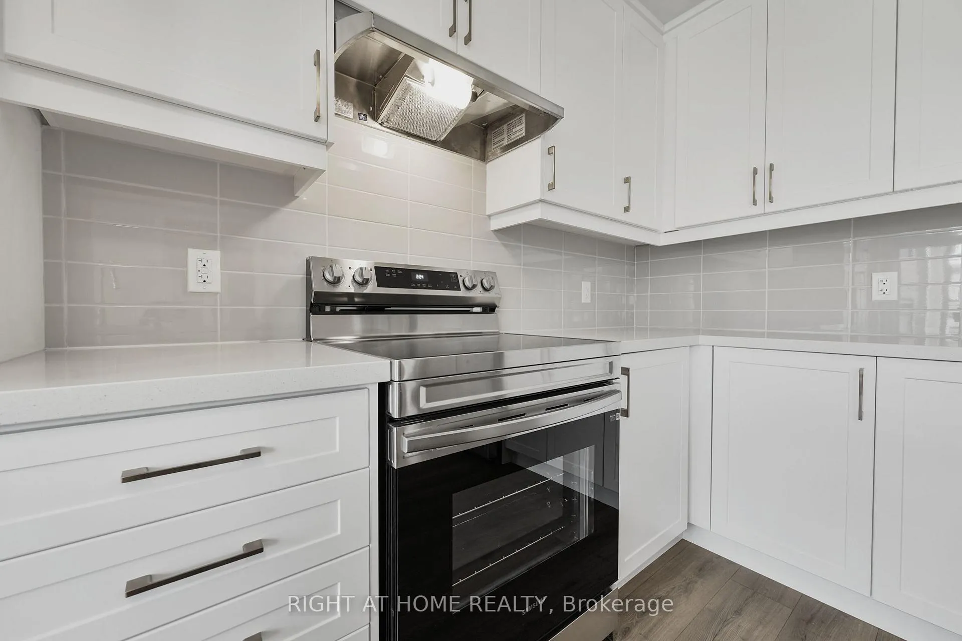 Photo 14 of 40 Daisy Street, Springwater, Midhurst — HOMEH