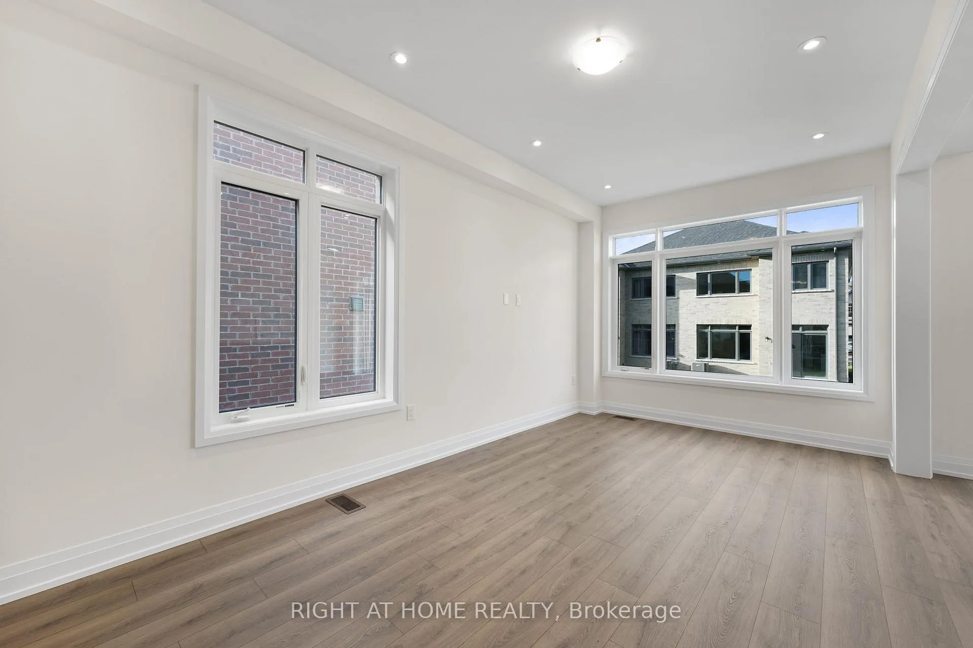 Photo 21 of 40 Daisy Street, Springwater, Midhurst — HOMEH