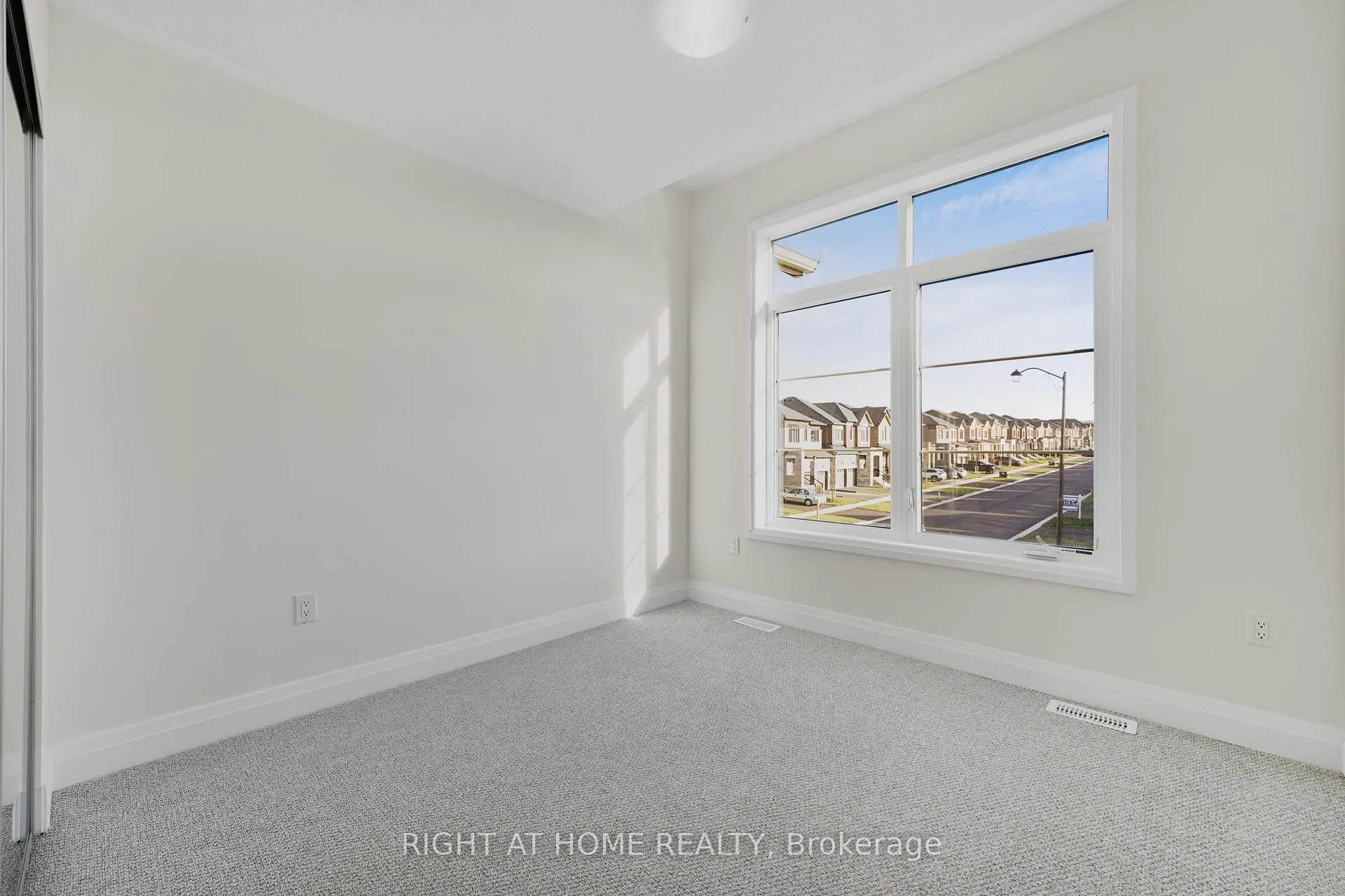 Photo 25 of 40 Daisy Street, Springwater, Midhurst — HOMEH