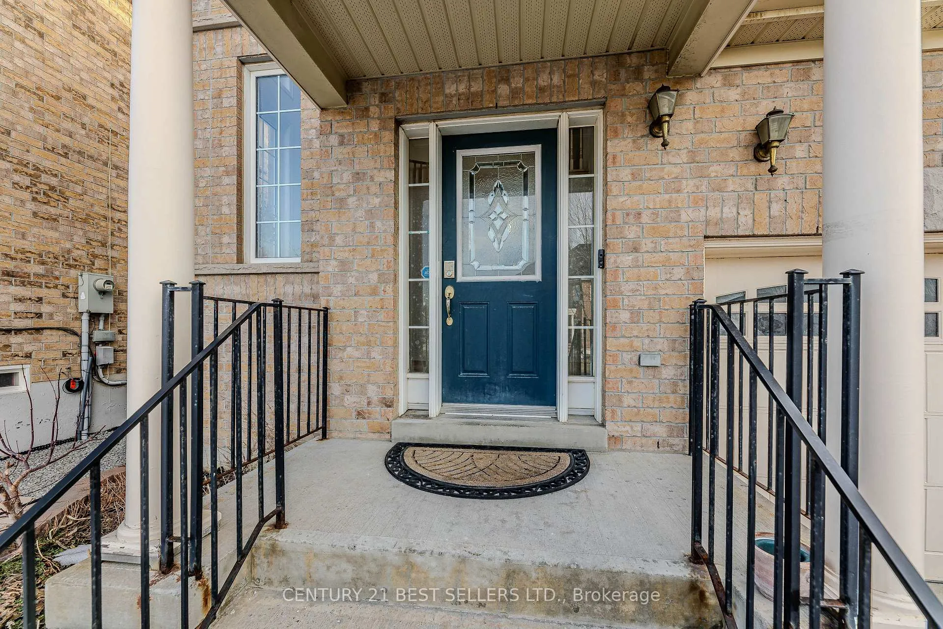 Photo 2 of 47 Rushworth Drive, Ajax, Northeast Ajax — HOMEH