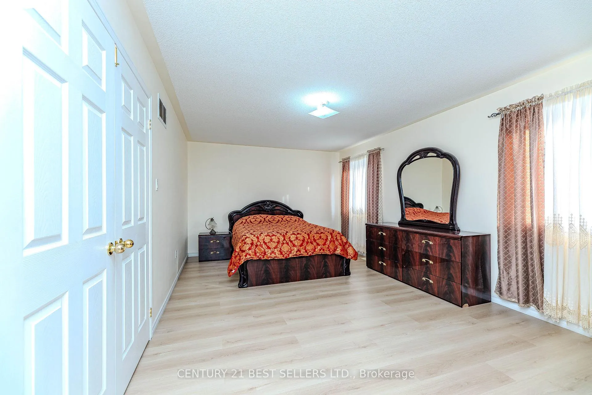 Photo 17 of 47 Rushworth Drive, Ajax, Northeast Ajax — HOMEH