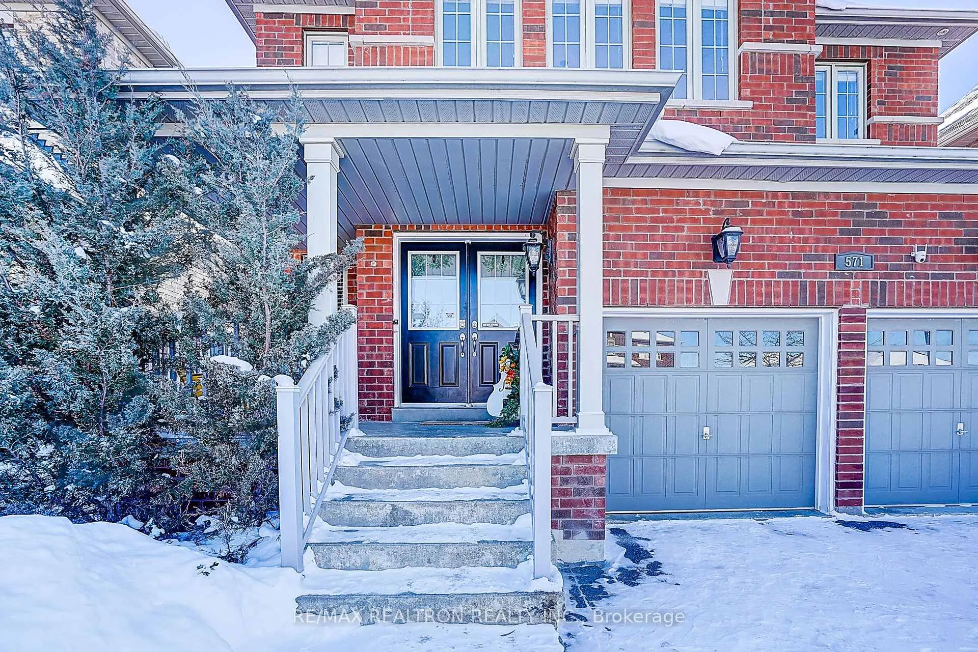 Photo 2 of 571 Davos Road, Vaughan, Vellore Village — HOMEH
