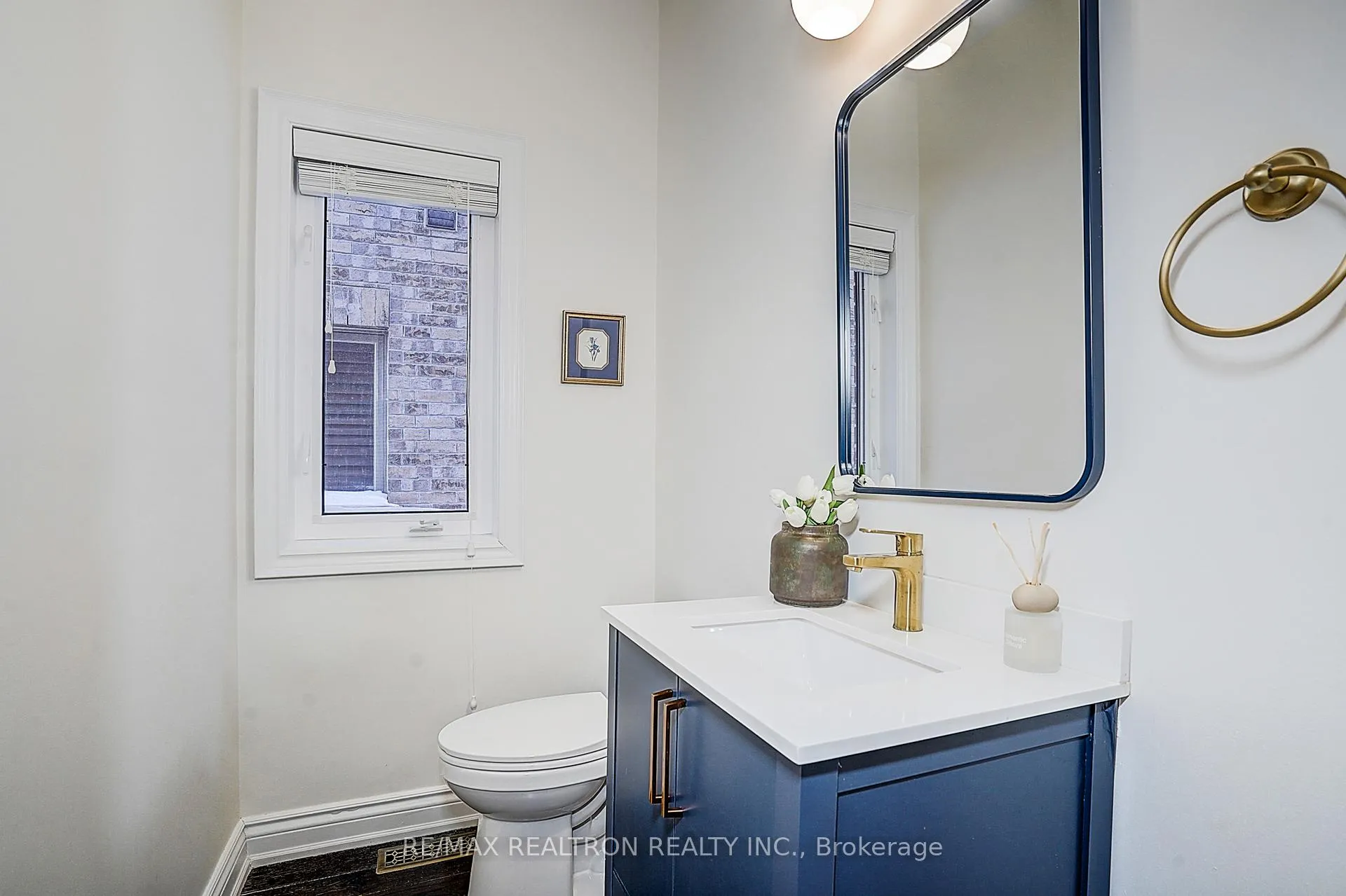 Photo 9 of 571 Davos Road, Vaughan, Vellore Village — HOMEH