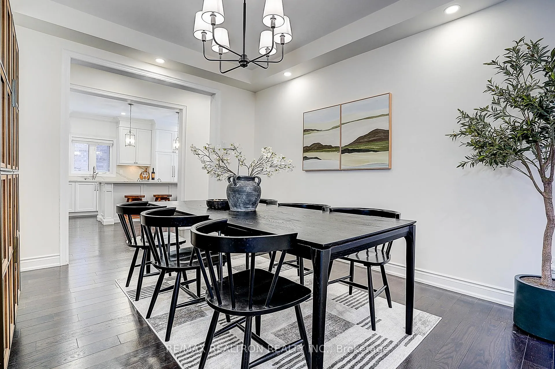 Photo 14 of 571 Davos Road, Vaughan, Vellore Village — HOMEH