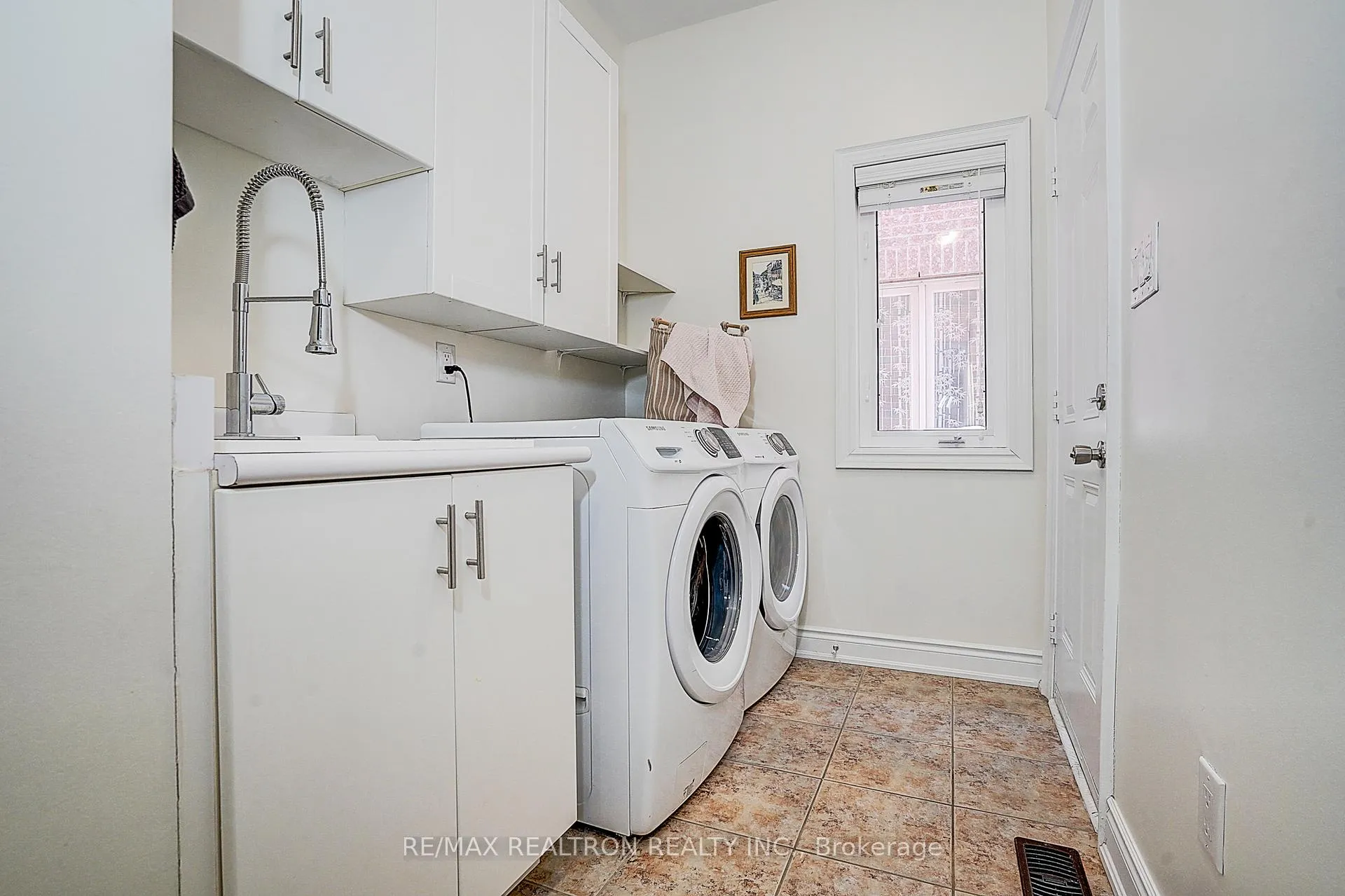 Photo 25 of 571 Davos Road, Vaughan, Vellore Village — HOMEH