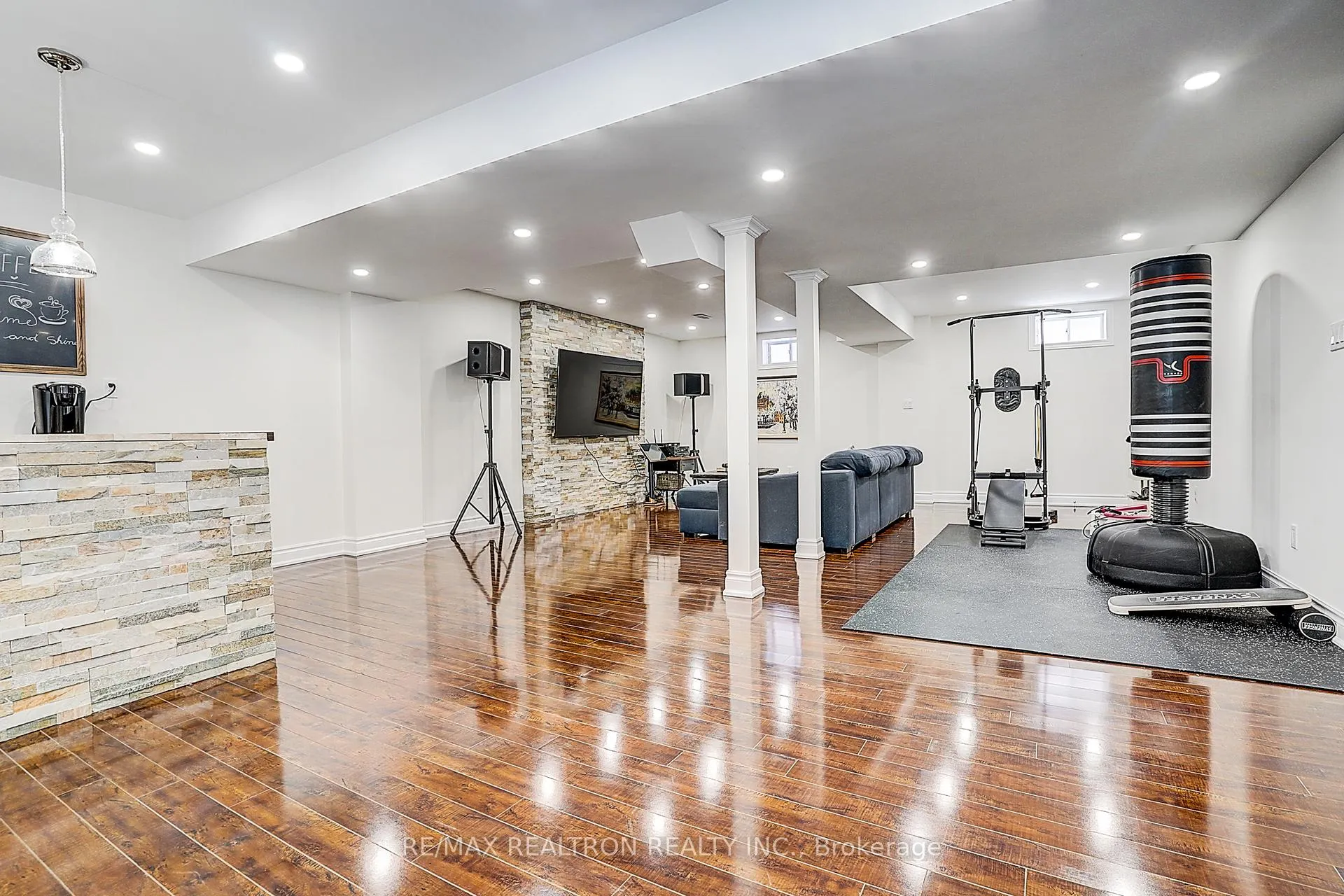 Photo 42 of 571 Davos Road, Vaughan, Vellore Village — HOMEH