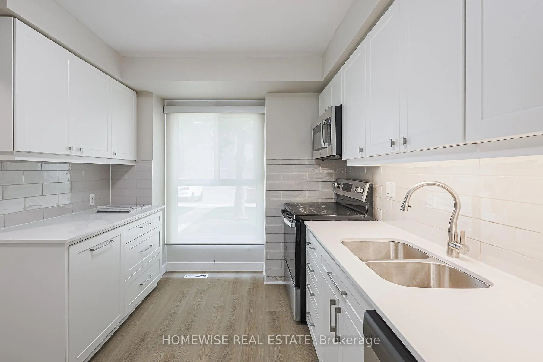 Front of Unit 28, 570 Waverly Street N