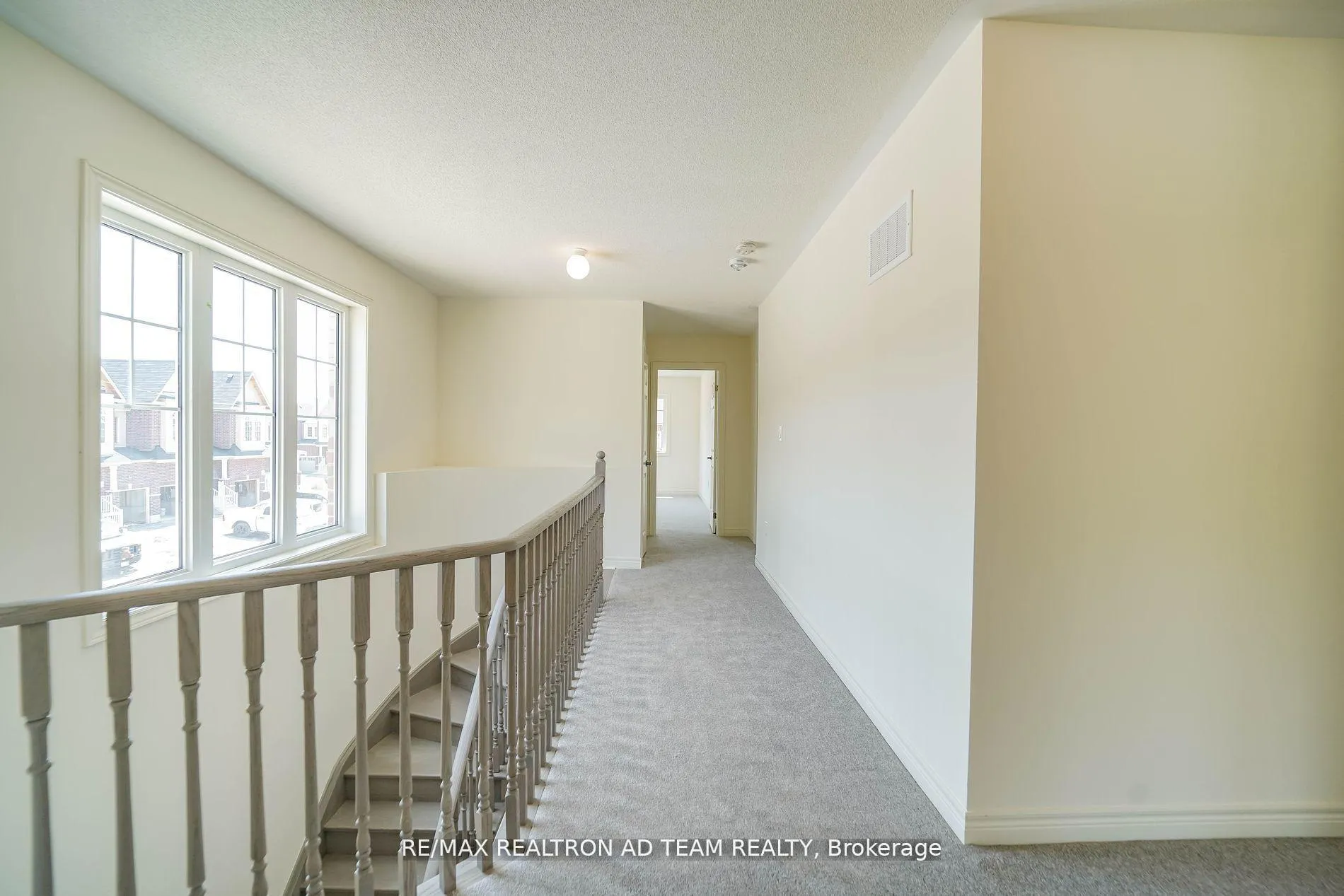 Photo 16 of 1228 Jim Brewster Circle, Oshawa, Eastdale — HOMEH