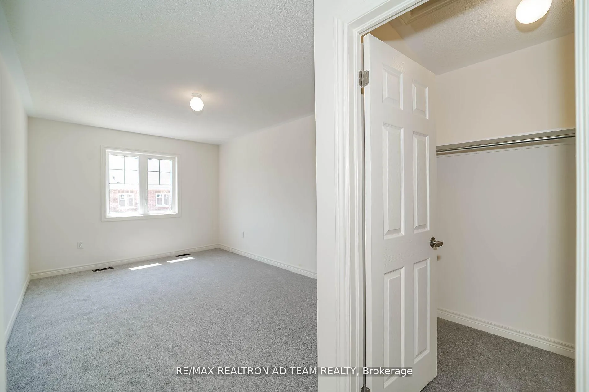 Photo 23 of 1228 Jim Brewster Circle, Oshawa, Eastdale — HOMEH