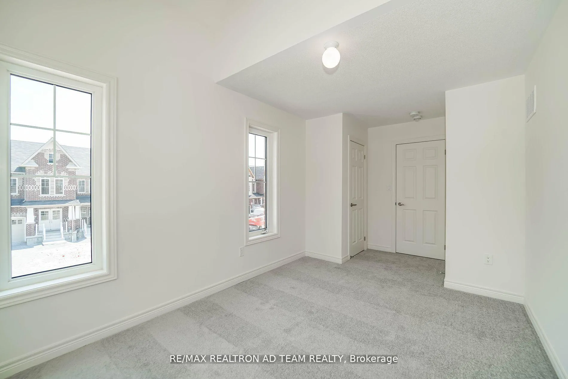 Photo 25 of 1228 Jim Brewster Circle, Oshawa, Eastdale — HOMEH