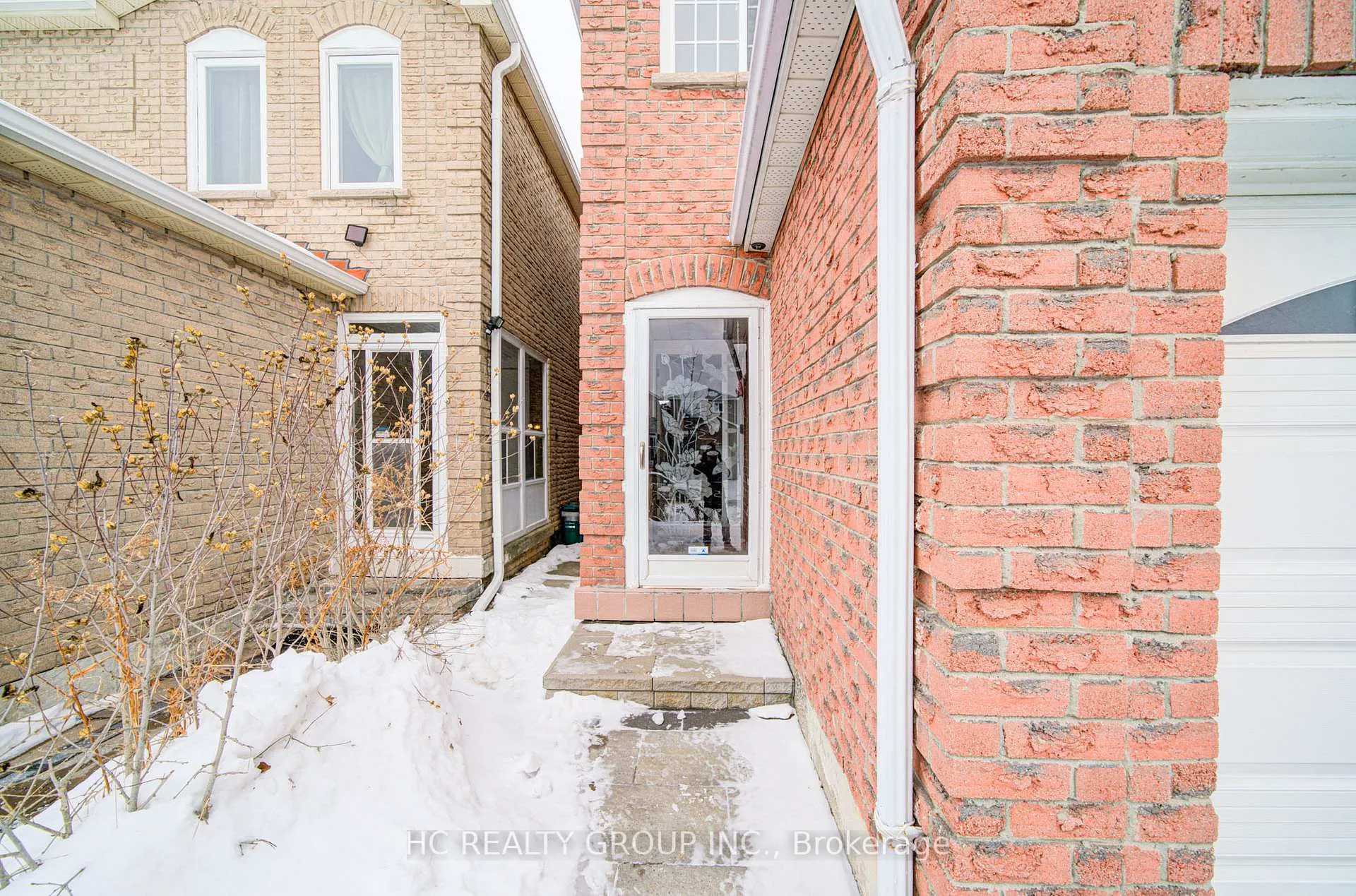 Photo 2 of 50 Lavron Court, Markham, Middlefield — HOMEH